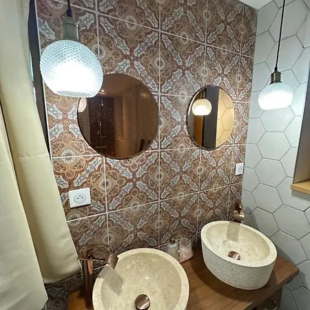 ゲストハウス O Trois Puits 3*