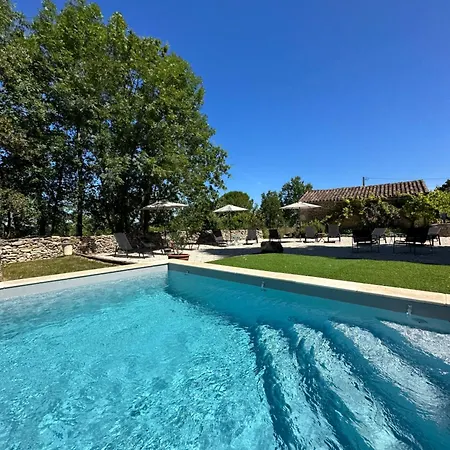 ゲストハウス O Trois Puits